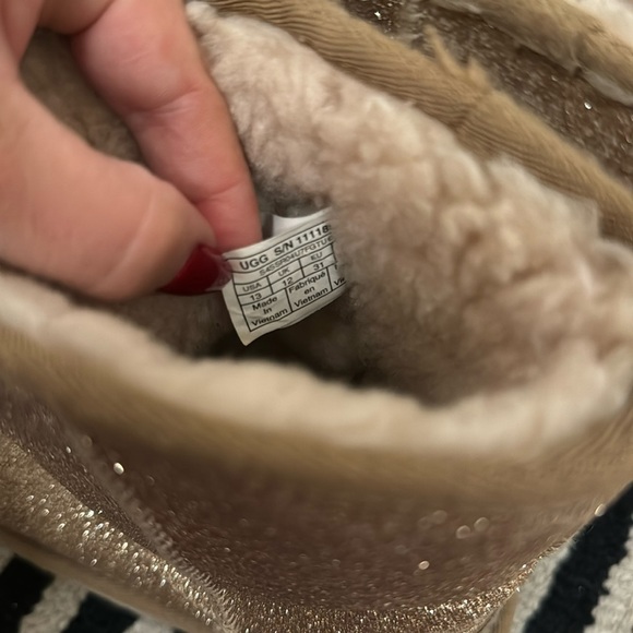 UGG Australia Classic Short II Glitter Sparkle Girls Boots Gold Size 13 - Picture 6 of 9